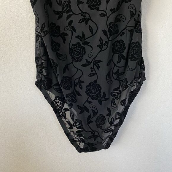 Torrid Black Flocked Rose Mesh V-Neck‎ Bodysuit Semi-Transparent 1X Whimsigoth - Picture 4 of 9